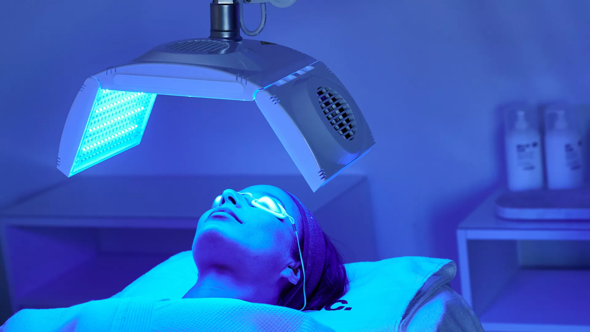Pourquoi terminer un soin esthétique par la LED améliore les résultats